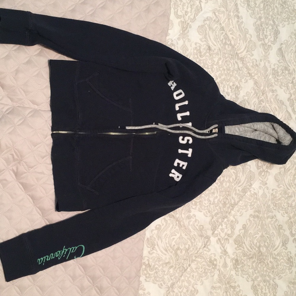 Hollister long sleeve sweatshirt